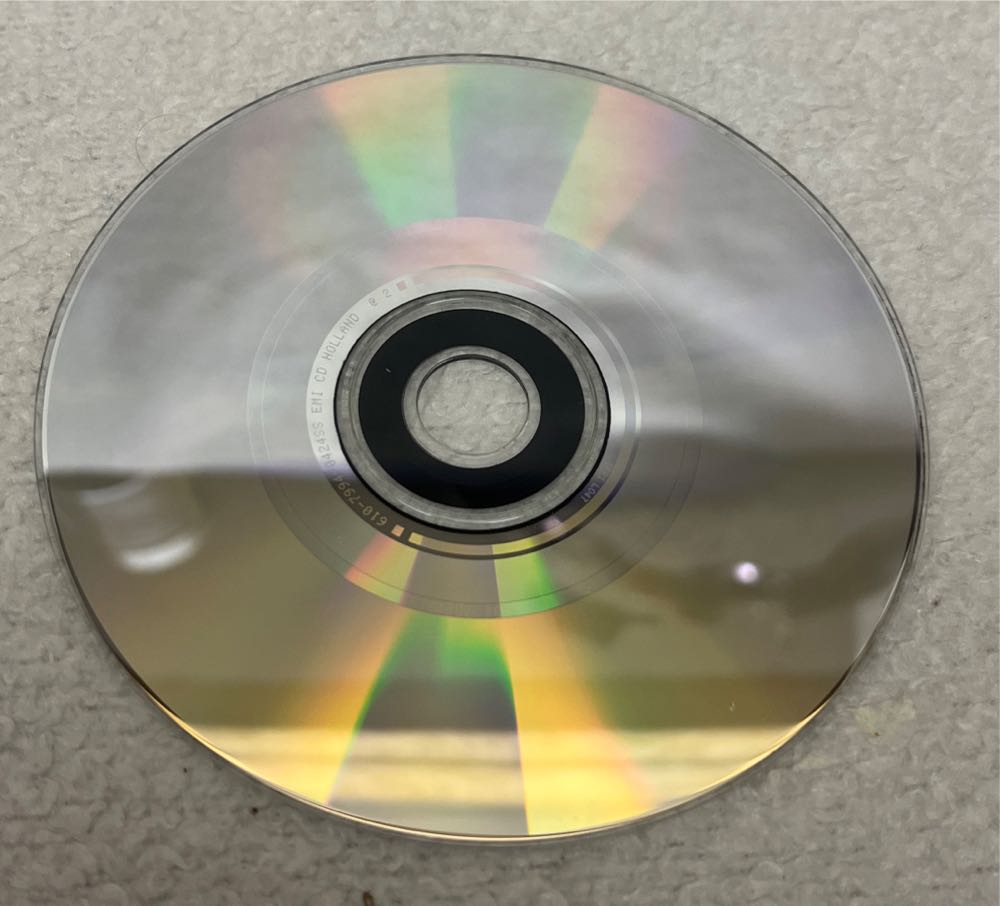 Sonic Adventure 2  - Sega Dreamcast video game collectible - Main Image 3