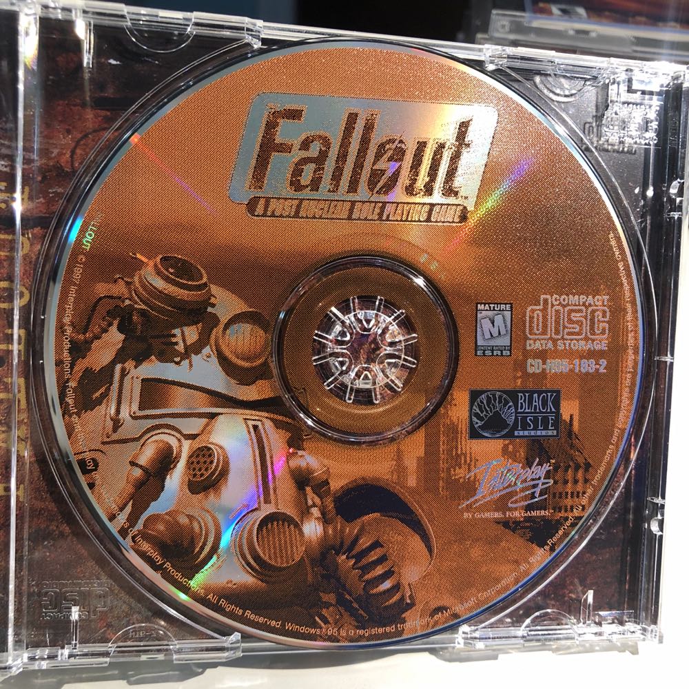 Fallout - CD Projekt GOG (Interplay Entertainment - 1) video game collectible [Barcode 040421007400] - Main Image 3