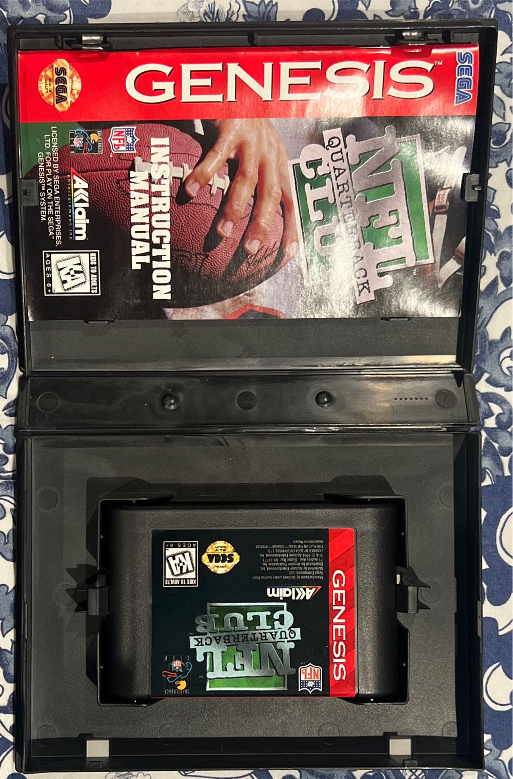 NFL Quarterback Club - Sega Genesis (Mega Drive) (Acclaim Entertainment - 1-4) video game collectible [Barcode 021481800101] - Main Image 3