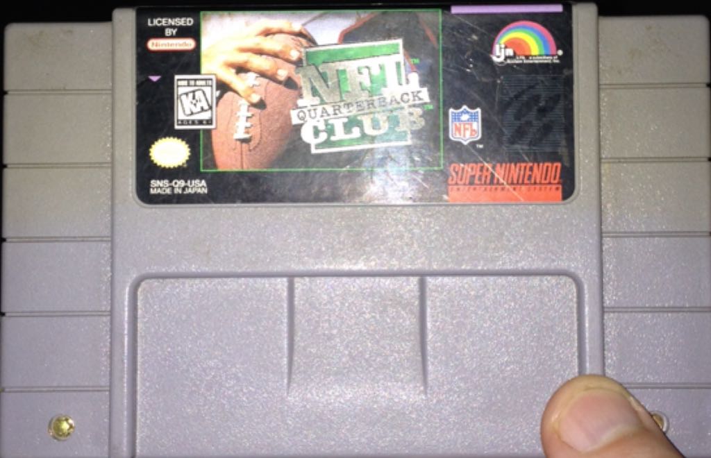 NFL Quarterback Club - Nintendo Super Nintendo Entertainment System (SNES) video game collectible - Main Image 1