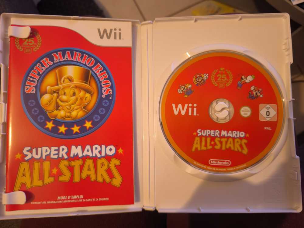 Super Mario All-Stars - Nintendo Wii video game collectible - Main Image 3