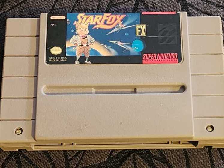 Star Fox - Nintendo Super Nintendo Entertainment System (SNES) (Só Cartucho) video game collectible - Main Image 2