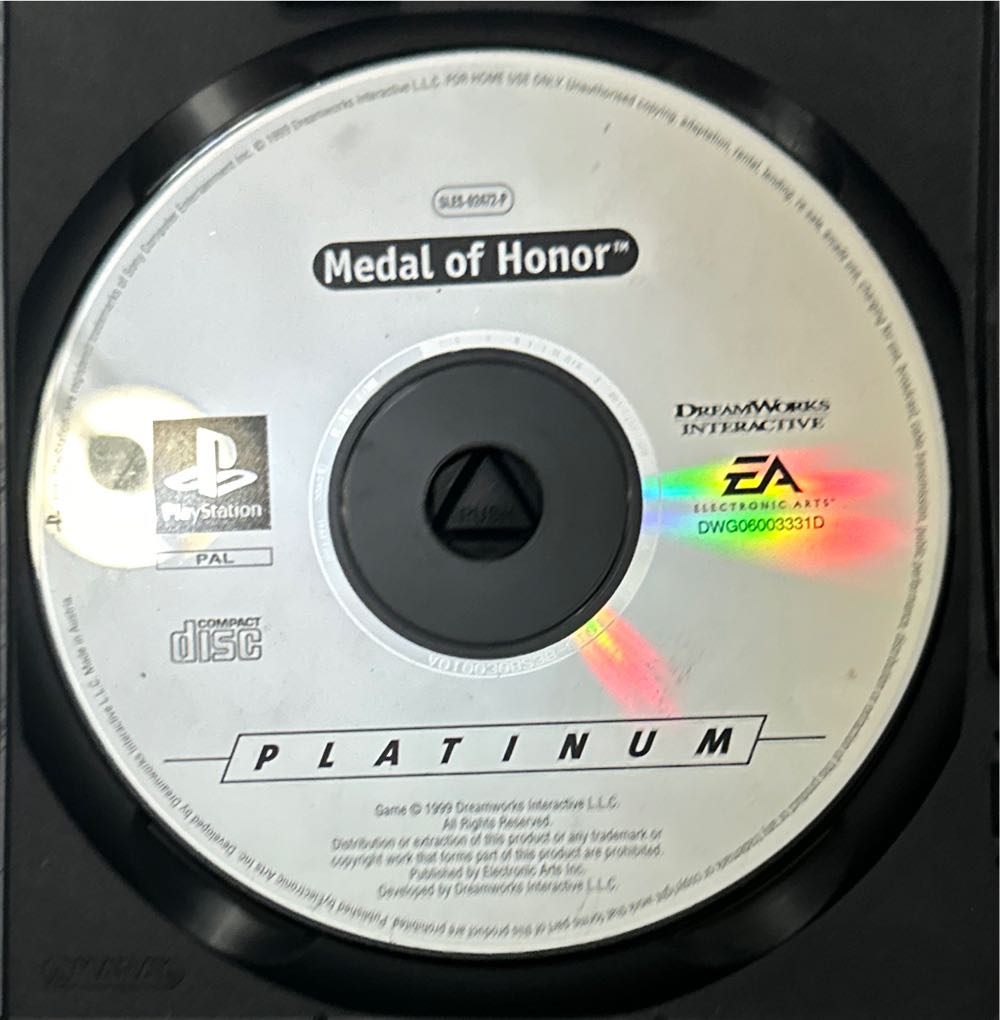 MEDAL OF HONOR - Sony PlayStation (Electronic Arts/EA Games) video game collectible [Barcode 5030932025340] - Main Image 3