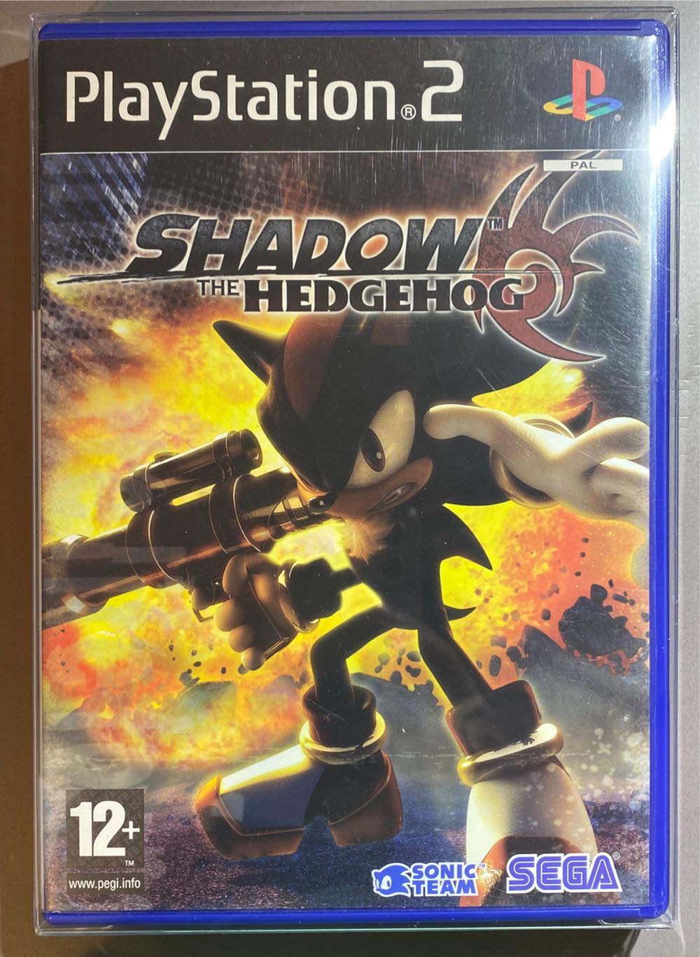 Shadow The Hedgehog - Sony PlayStation 2 (PS2) (Sega - 1-2) video game collectible [Barcode 5060004765744] - Main Image 3
