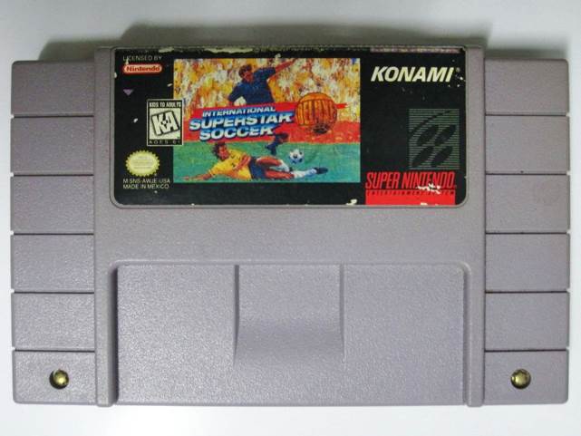 International Superstar Soccer - Nintendo Super Nintendo Entertainment System (SNES) (Super Nintendo - 2) video game collectible [Barcode 083717150206] - Main Image 2