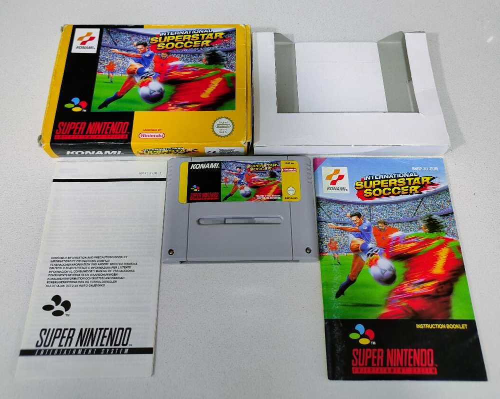 International Superstar Soccer - Nintendo Super Nintendo Entertainment System (SNES) video game collectible - Main Image 3