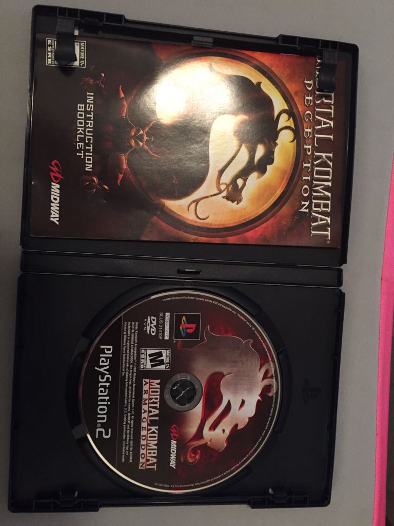 Mortal Kombat Deception - Sony PlayStation 2 (PS2) video game collectible - Main Image 2