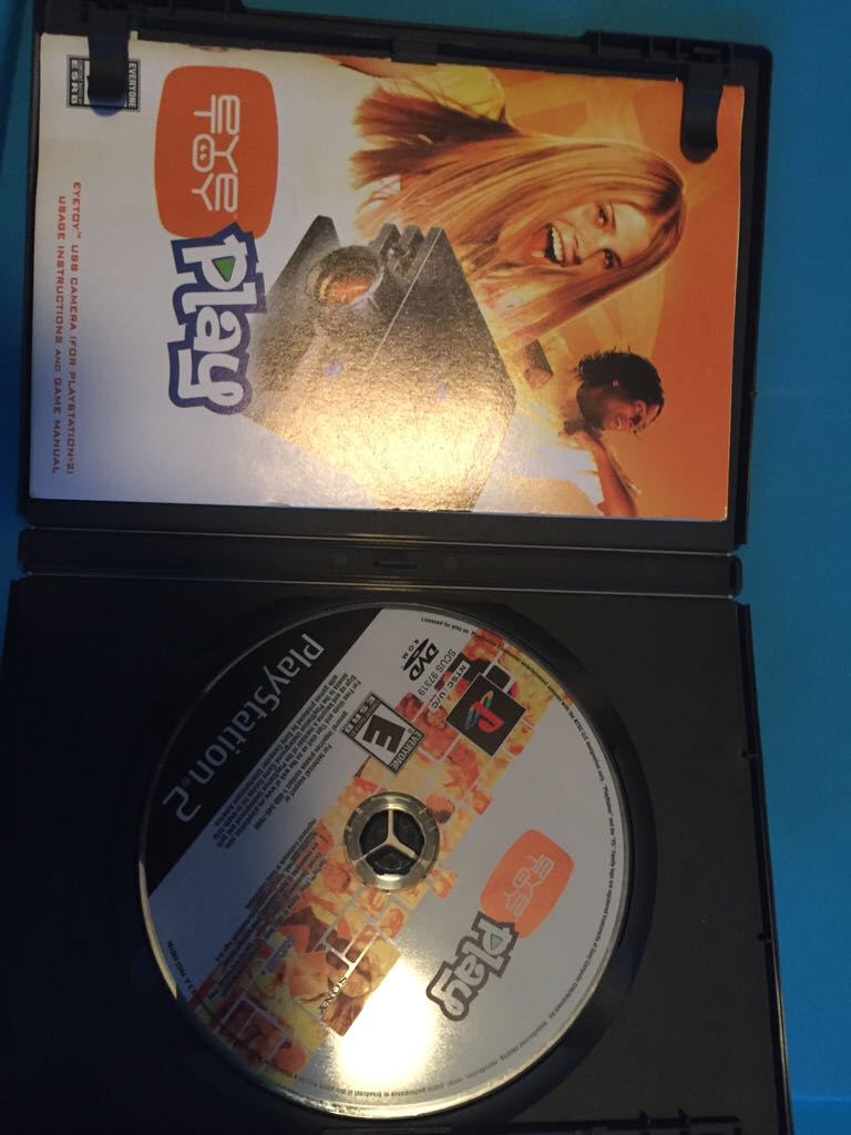 EyeToy: Play - Sony PlayStation 2 (PS2) video game collectible - Main Image 2