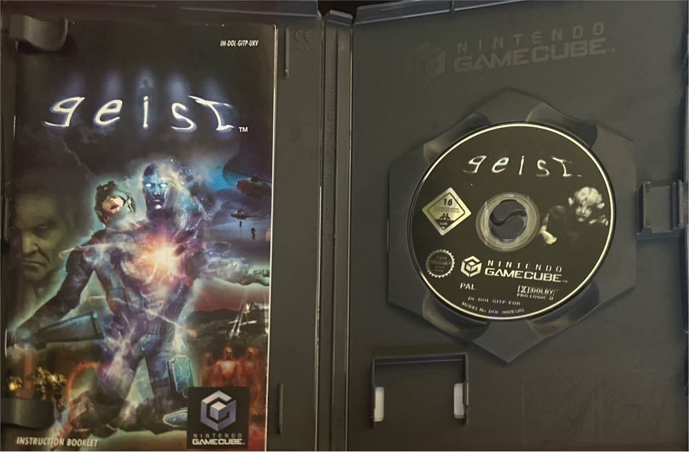 Geist - Nintendo GameCube (Nintendo - 1) video game collectible [Barcode 045496393892] - Main Image 3