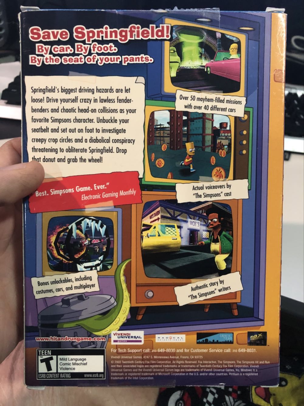 Simpsons: Hit & Run, The - PC (1) video game collectible [Barcode 020626721325] - Main Image 2