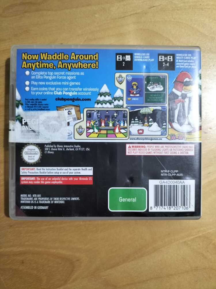 Club Penguin Elite Penguin Force - Nintendo DS video game collectible [Barcode 8717418207106] - Main Image 2