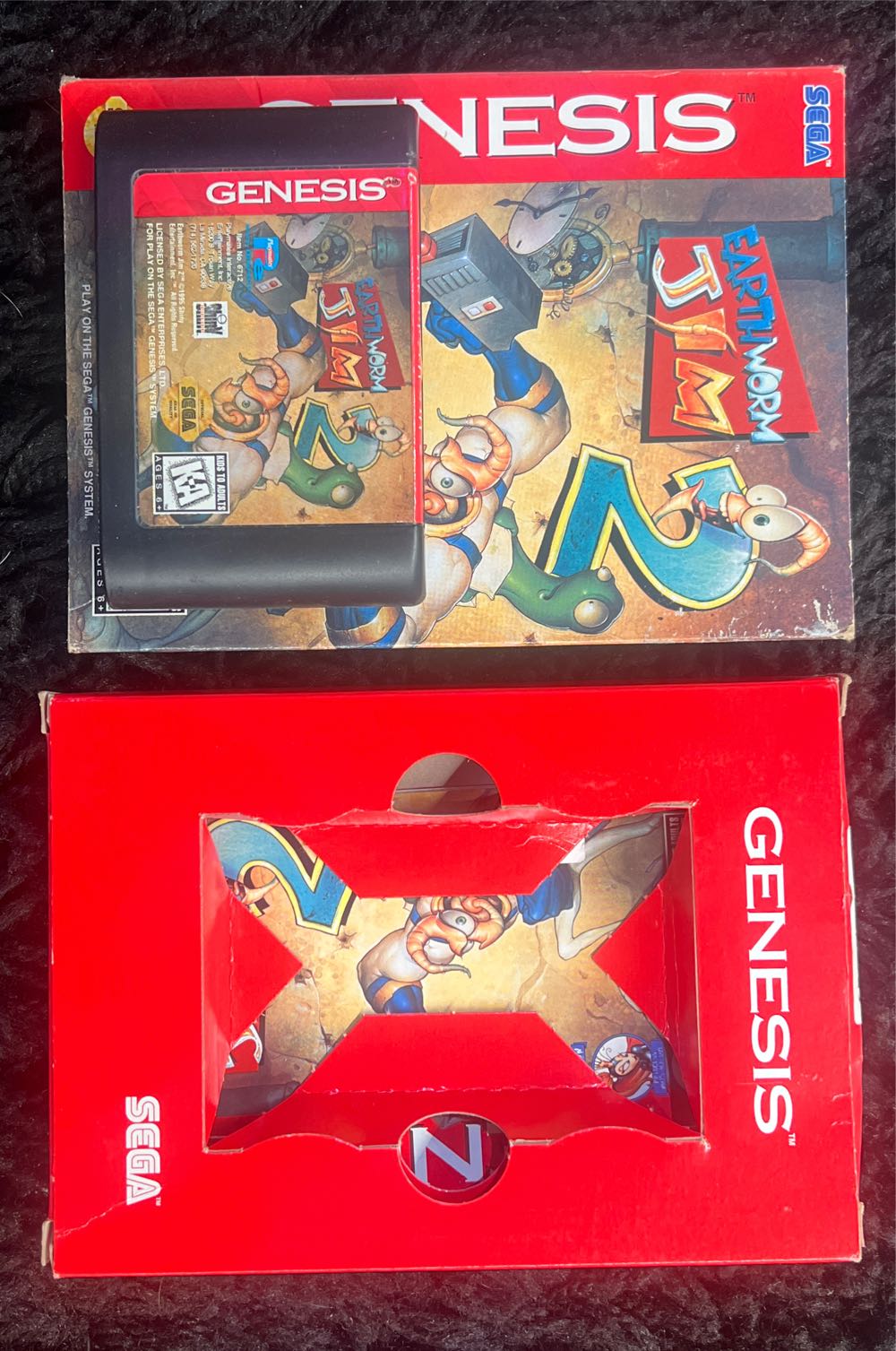 Earthworm Jim 2 - Sega Genesis (Mega Drive) (Playmates Interactive Entertainment - 1) video game collectible [Barcode 796298067121] - Main Image 3